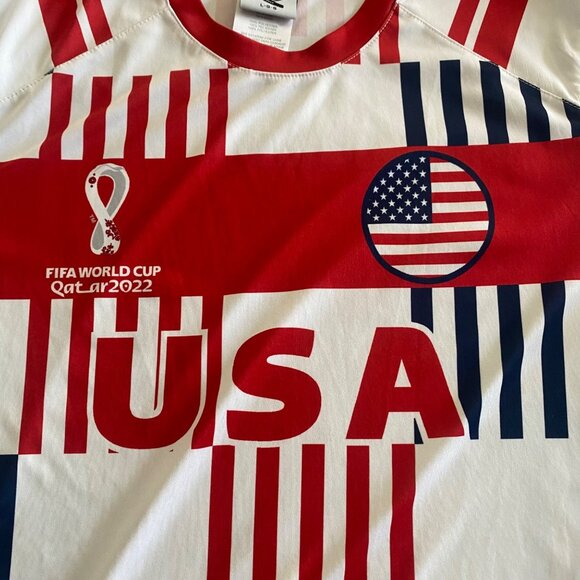 FIFA World Cup Qatar 2022 USA Soccer Jersey Large Red White Blue Official Licens - Picture 2 of 12